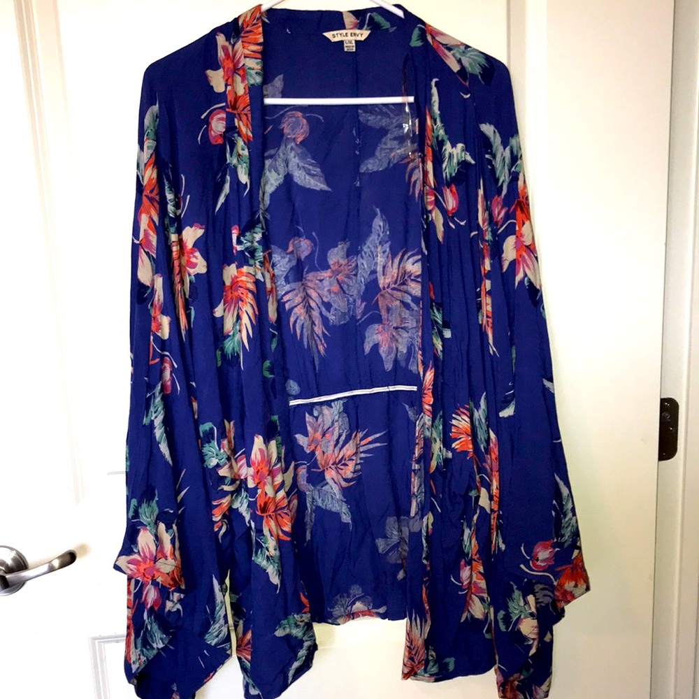 Style Envy floral Kimono